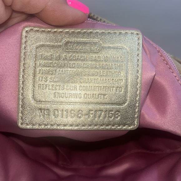 BNWOT Beautiful Crossbody Coach - Picture 5 of 9